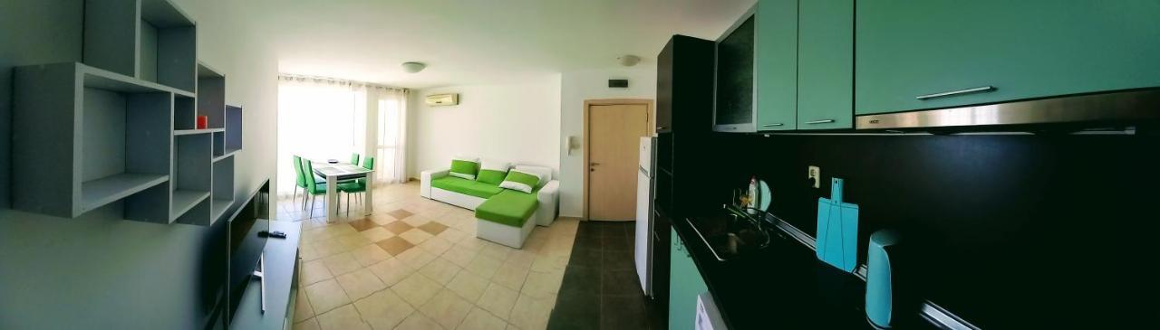 סאני ביץ' Green Dream 3 Rooms Apartment Butterfly מראה חיצוני תמונה